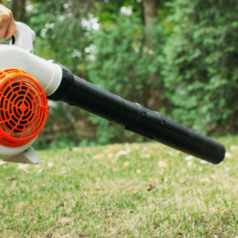 Aspirafoglie-soffiatori a batteria - GIARDINO BORBONICO DI RUSSO FRANCESCO